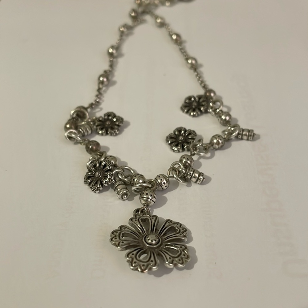 Flowered pendant Brighton necklace